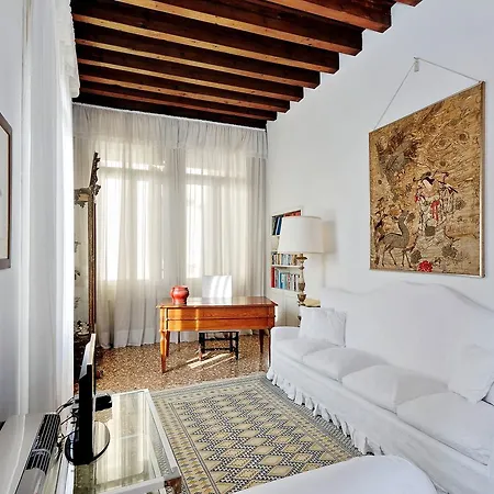 Apartment Palazzo Nani Bernardo - My Extra